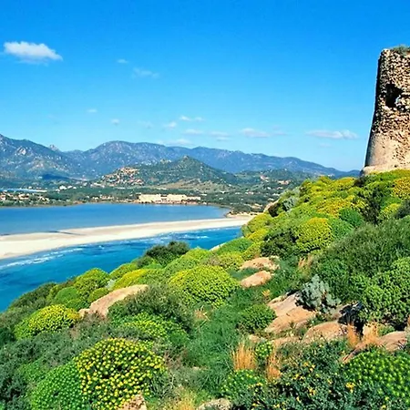 Sardinian-style Near Appartement